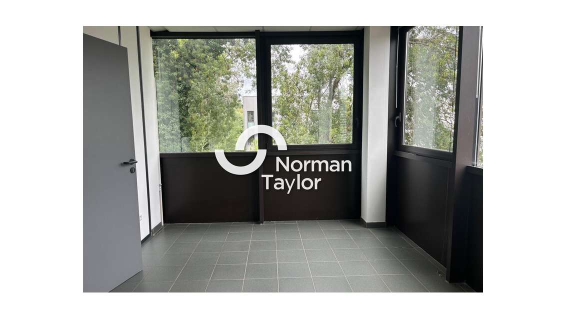 A louer bureaux 109m² à Montpellier Parc 2000