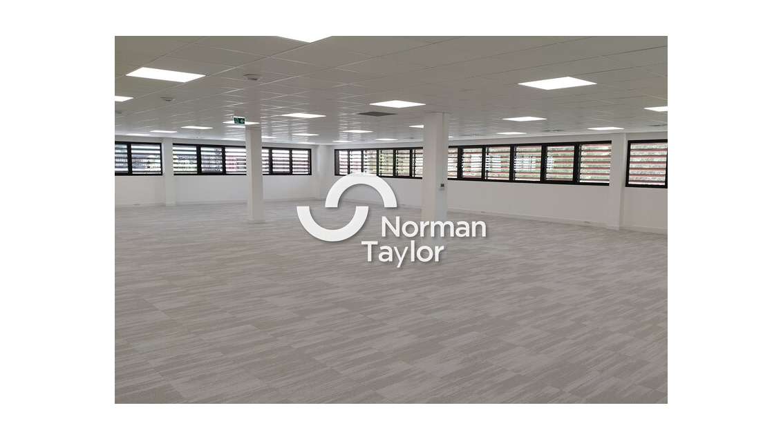 A louer bureaux 981m² à Montpellier Millénaire 