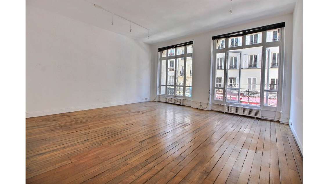 Location bureaux 117m² avec balcon à Paris 10ème