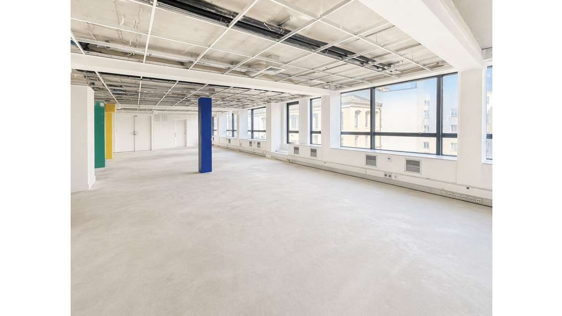 Location bureaux 470m² Paris 75010 prox République