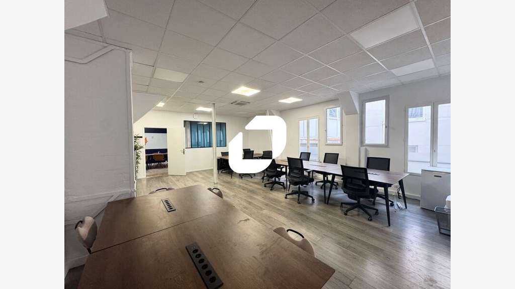A louer Bureaux 95m² Paris