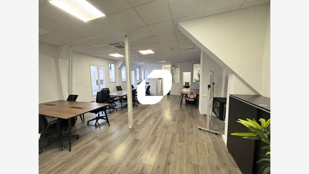 A louer Bureaux 95m² Paris