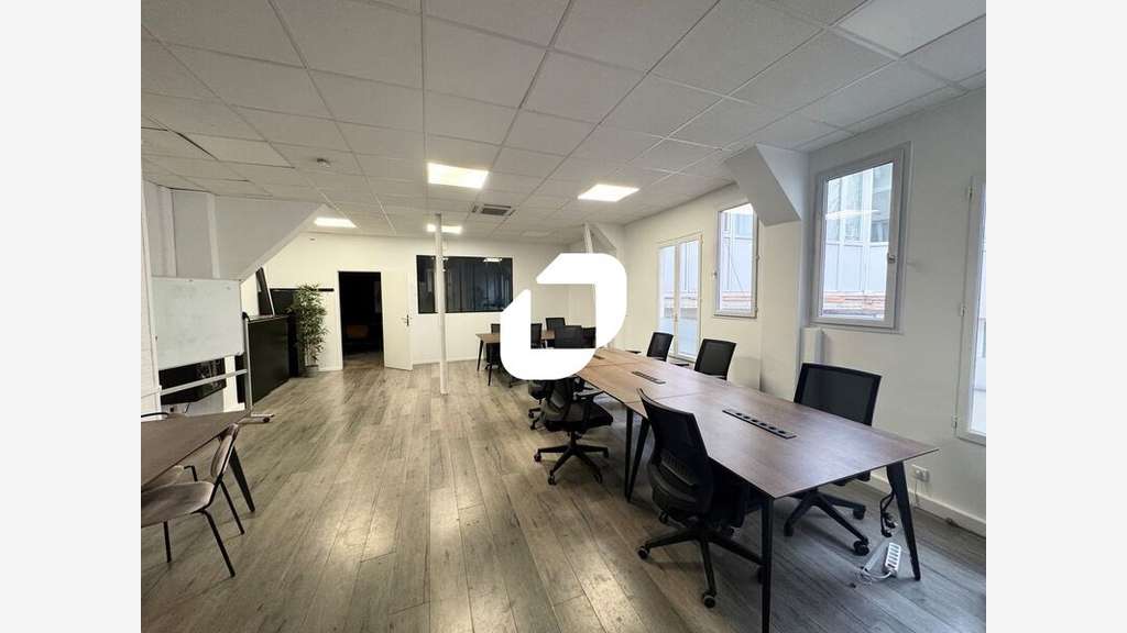 A louer Bureaux 95m² Paris