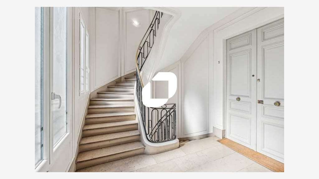 A louer Bureaux 632m² Paris