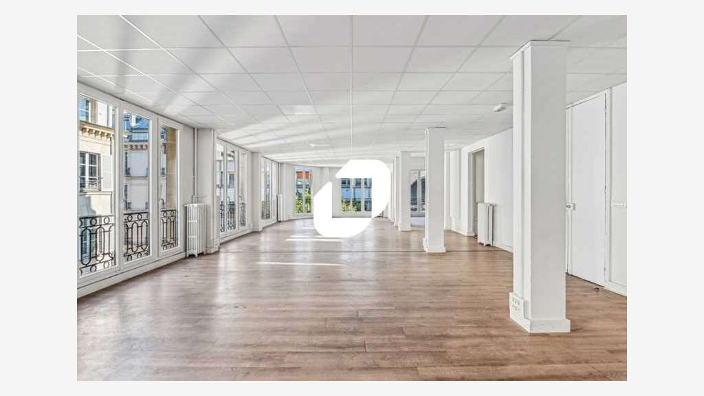 A louer Bureaux 632m² Paris
