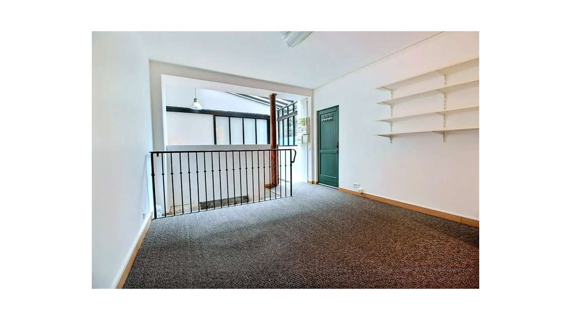 Location bureaux de 65m² en RDC à Paris 75011