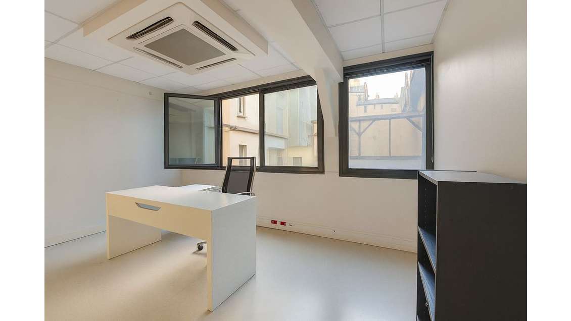 Location bureaux de 653m² Paris 75011 Belleville