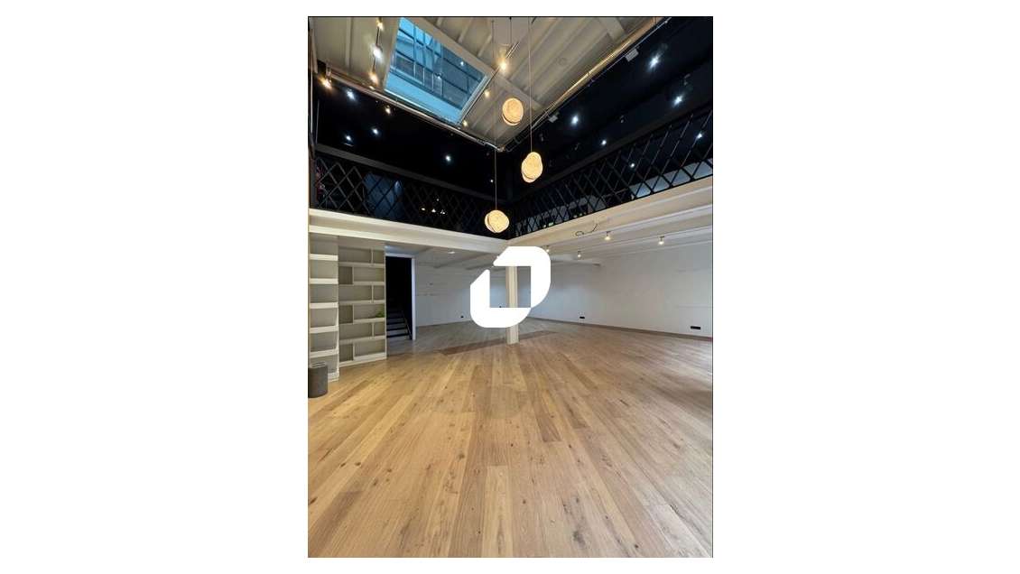 A louer Bureaux 374m² Paris