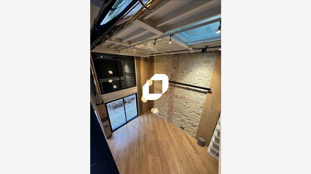 A louer Bureaux 374m² Paris