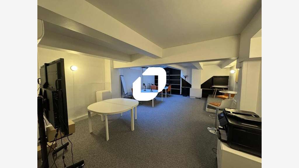A louer Bureaux 142m² Paris