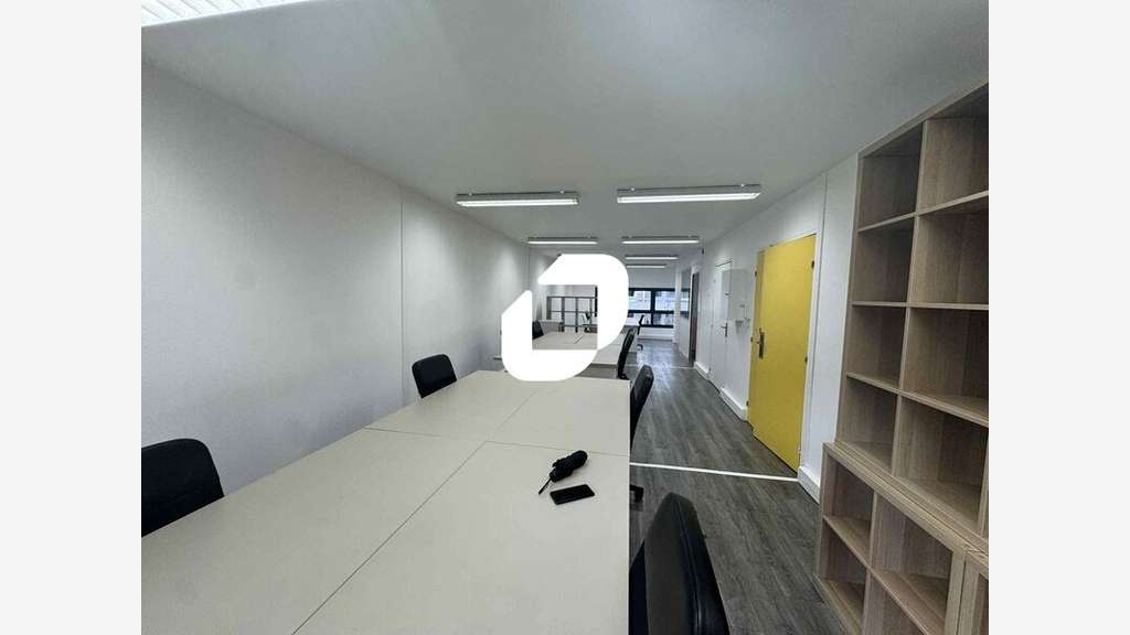A louer Bureaux 130m² Paris