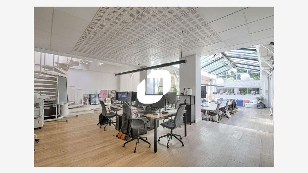 A louer Bureaux 365m² Paris