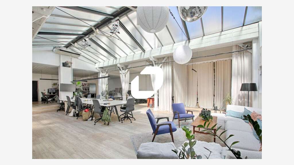 A louer Bureaux 365m² Paris