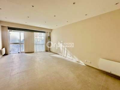 Location Locaux commerciaux - Boutiques à Paris 12e