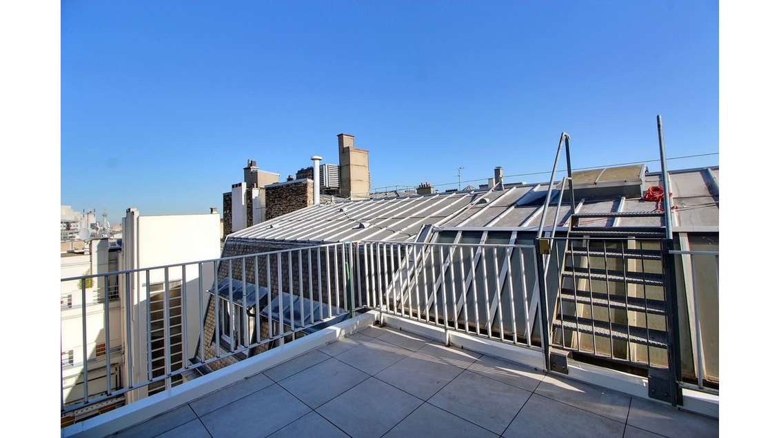 Location bureaux rénovés 543m² Paris 12e Ledru 