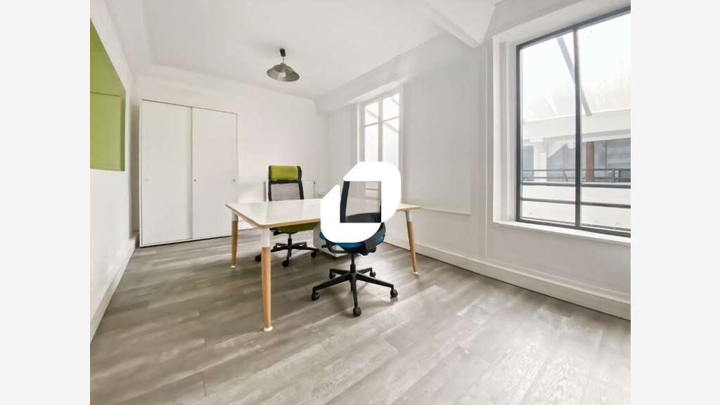 A louer Bureaux 331m² Paris