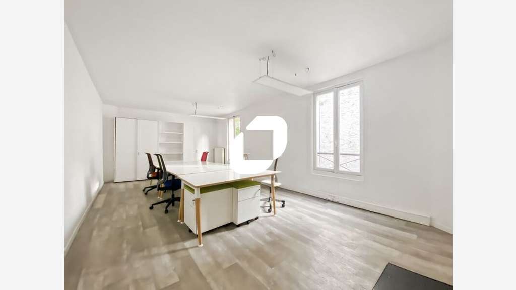 A louer Bureaux 331m² Paris
