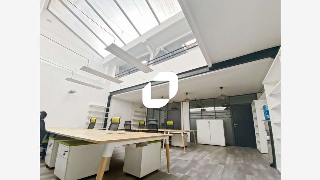 A louer Bureaux 331m² Paris