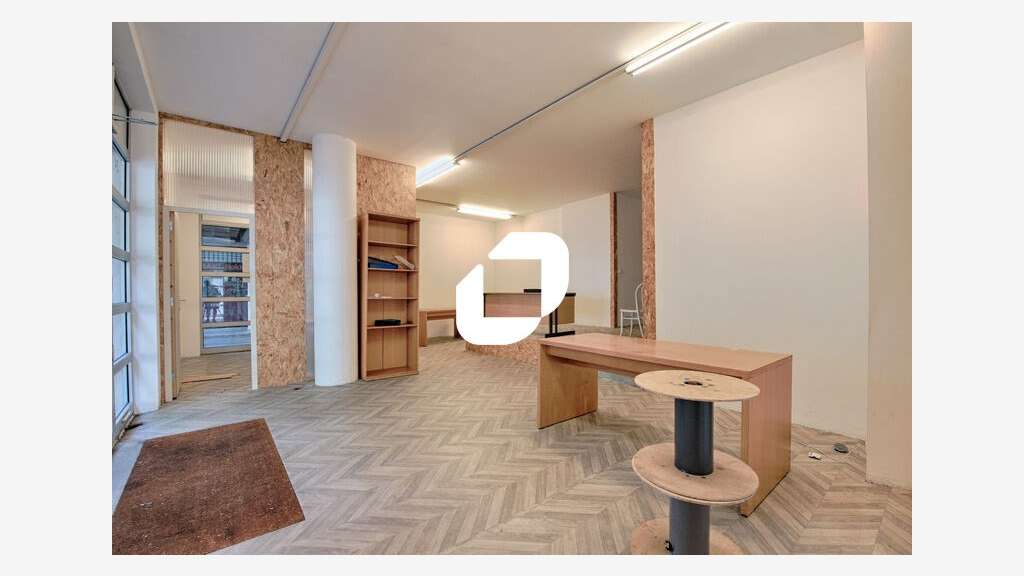 A louer Bureaux 84m² Paris