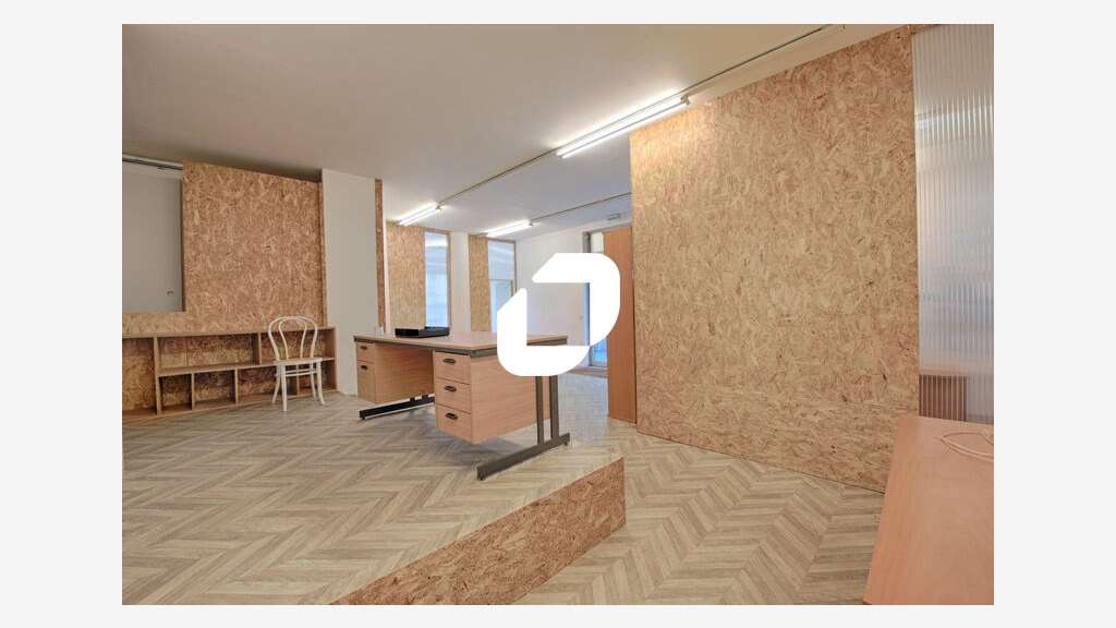 A louer Bureaux 84m² Paris