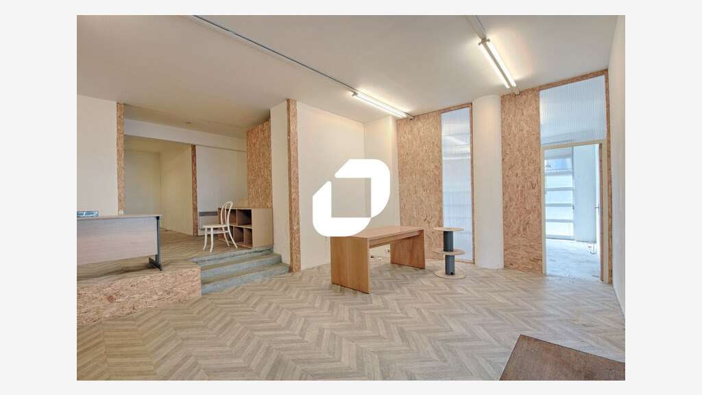A louer Bureaux 84m² Paris