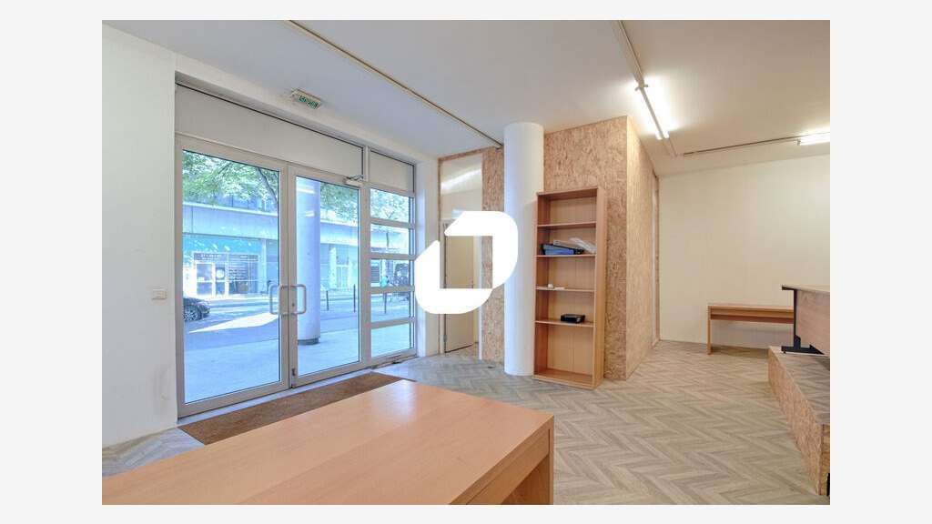 A louer Bureaux 84m² Paris