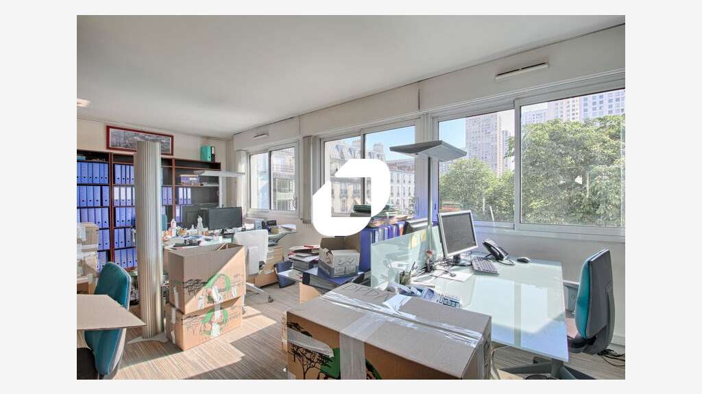 A louer Bureaux 96m² Paris