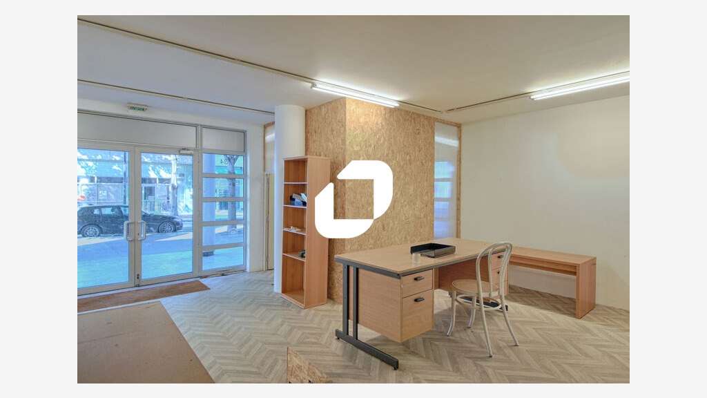 A louer Bureaux 84m² Paris