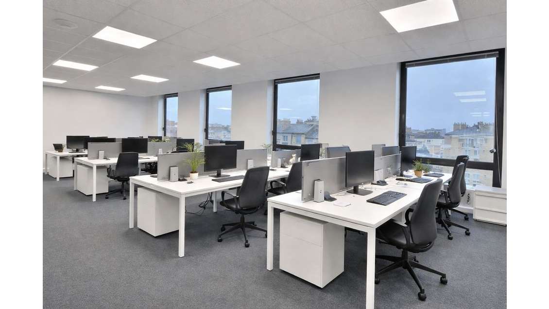 Location bureaux très bon état 326m² Paris 14e