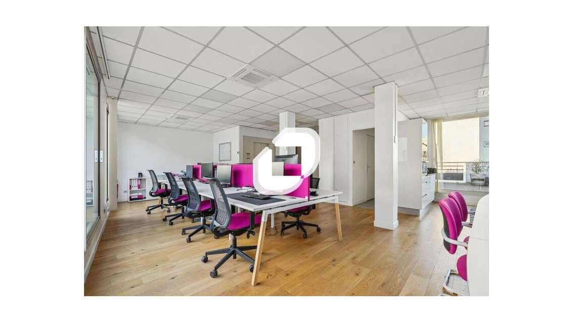 A louer Bureaux 111m² Paris