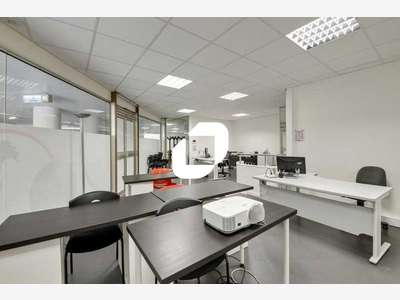 A louer Bureaux 87m² Paris