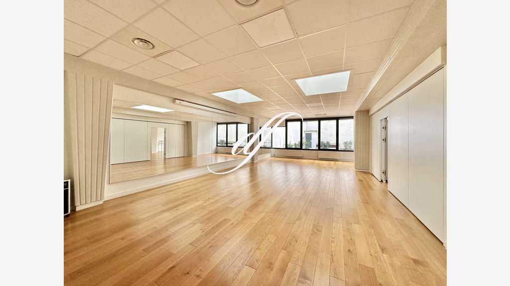 A louer bureaux Paris 15e Dupleix/Motte Picquet