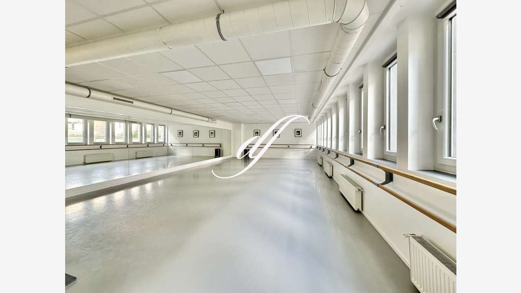 A louer bureaux Paris 15e Dupleix/Motte Picquet