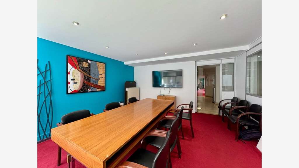 Local/bureau 237m² à louer Paris Convention 75015