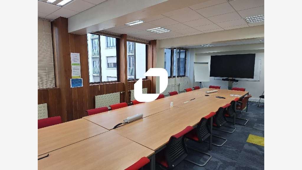A louer Bureaux 1200m² Paris