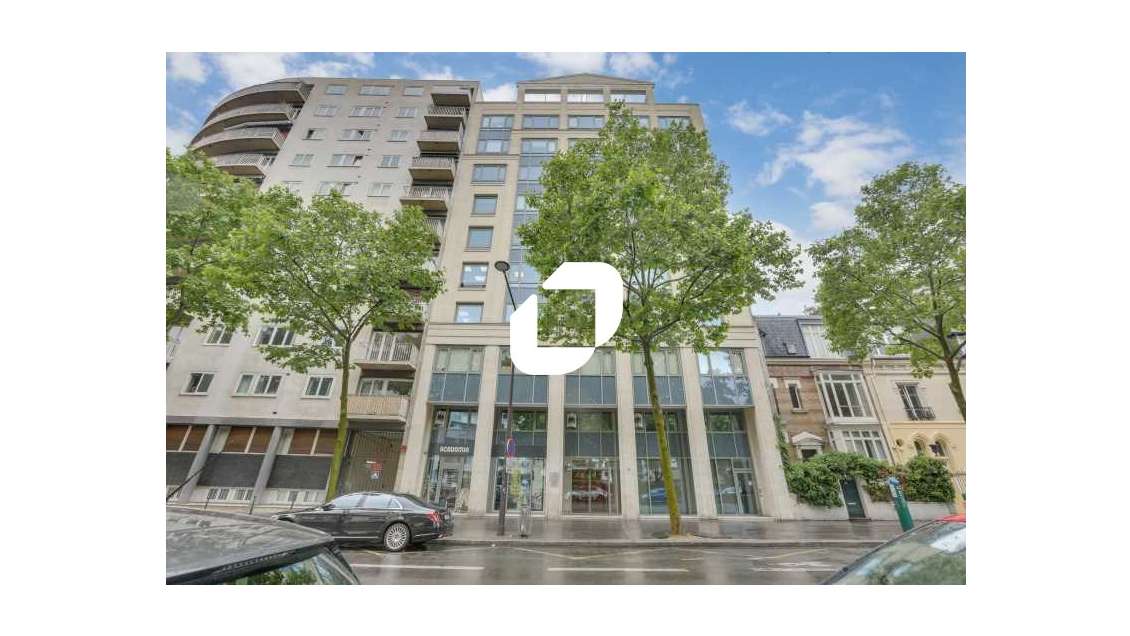 A louer Bureaux 677m² Paris
