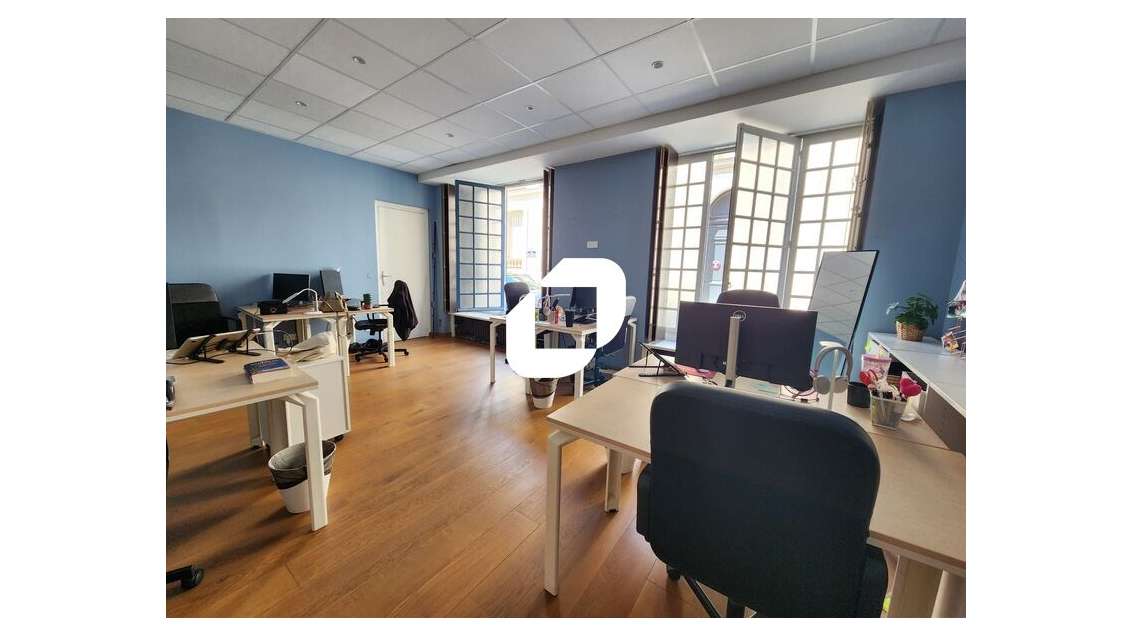 A louer Bureaux 74m² Paris