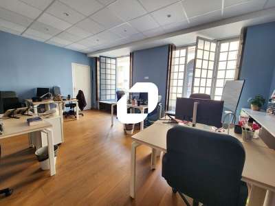 A louer Bureaux 74m² Paris