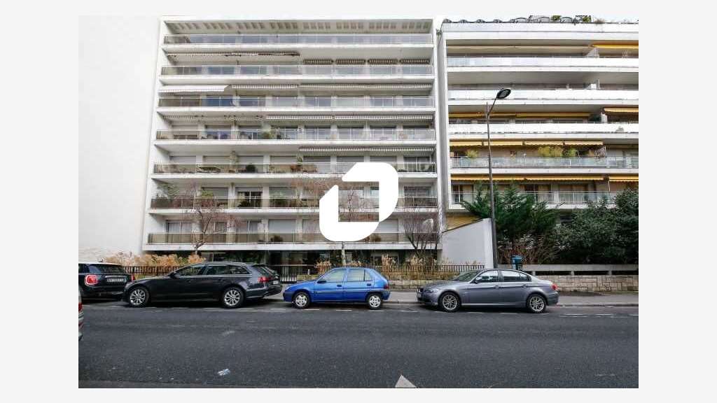 A louer Bureaux 121m² Paris