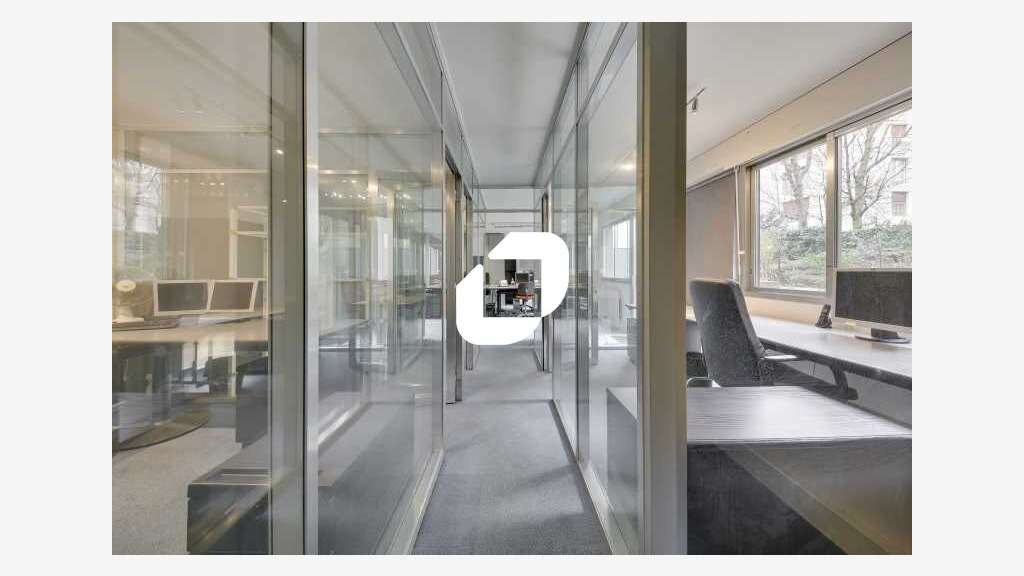 A louer Bureaux 121m² Paris