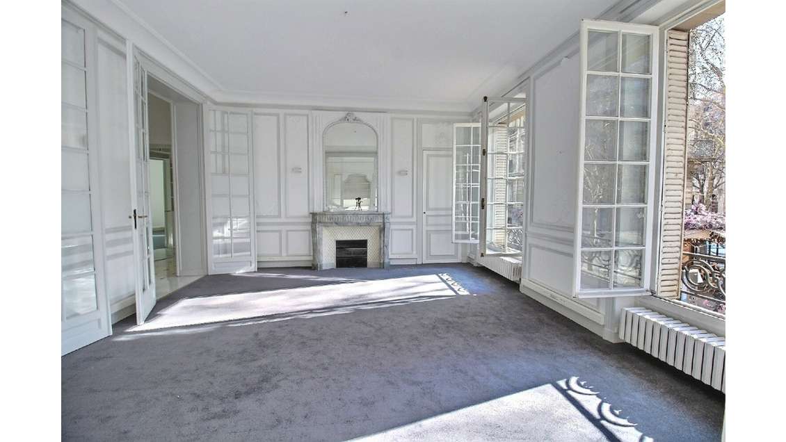 Location bureaux à Paris 17e métro Courcelles