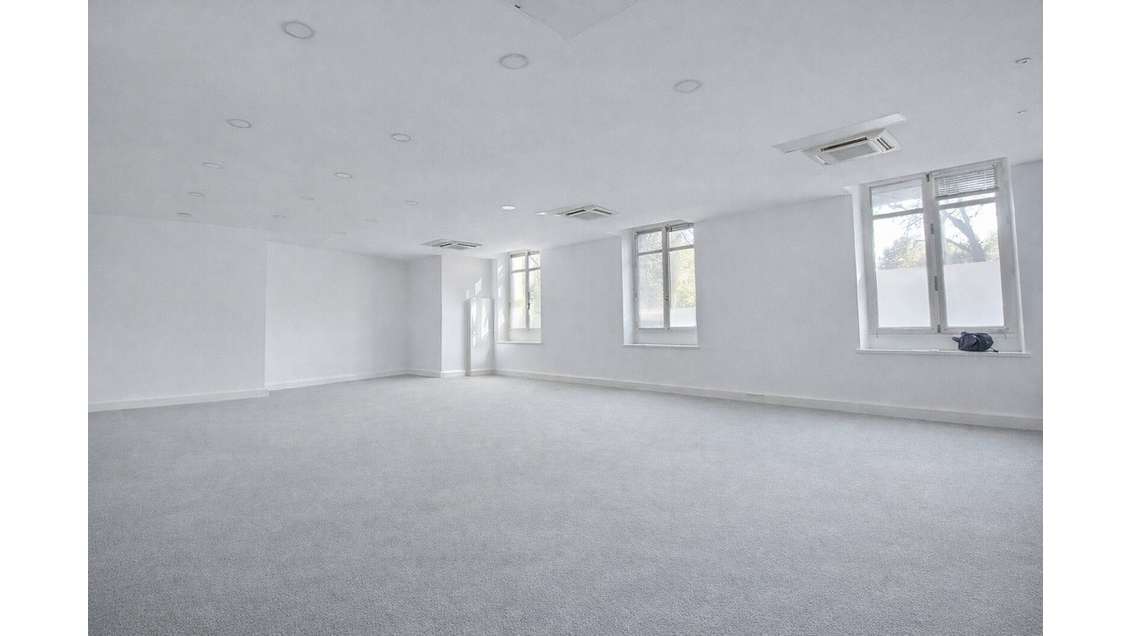 Location bureaux 207m² Paris 17ème Parc Monceau