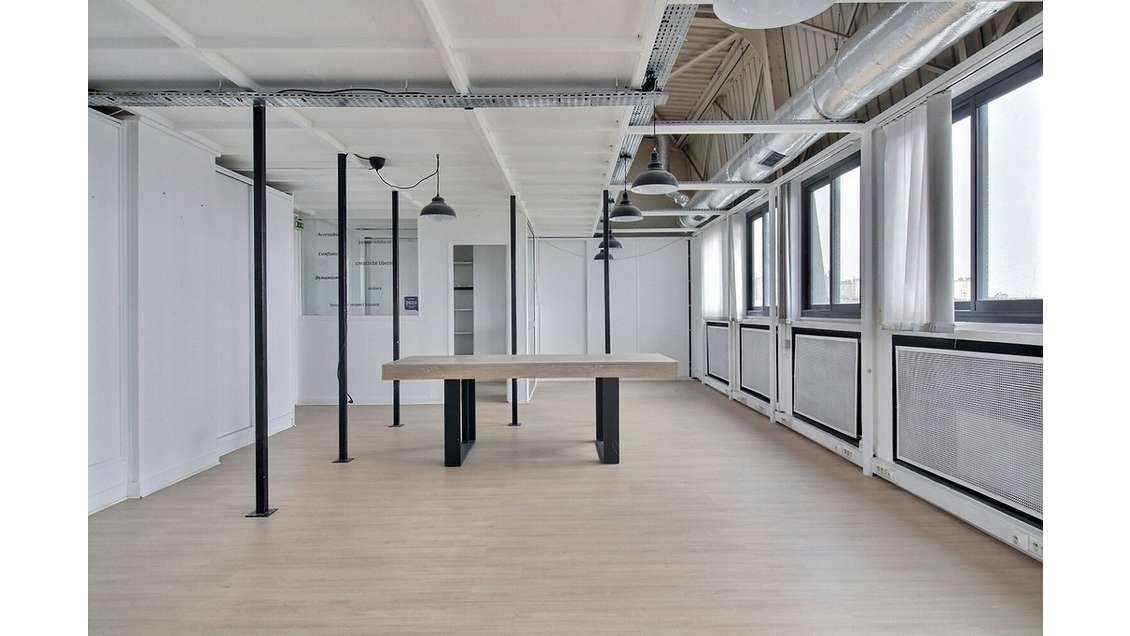 A louer loft 158m² avec vue Eiffel à Paris 75017