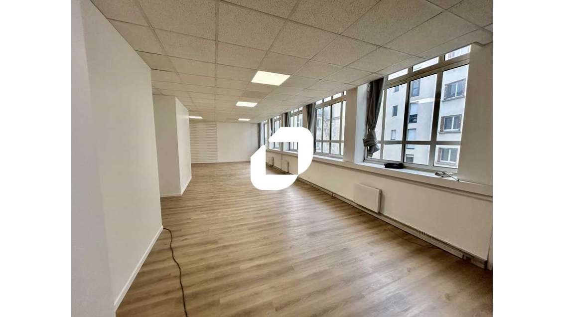 A louer Bureaux 132m² Paris