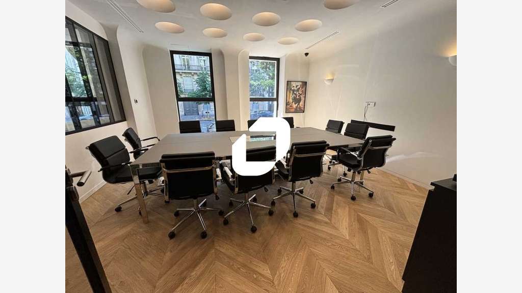 A louer Bureaux 225m² Paris