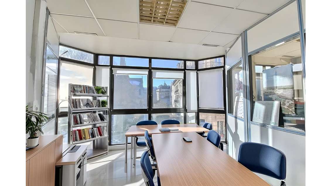 Location bureaux à Paris 18e Gare du Nord