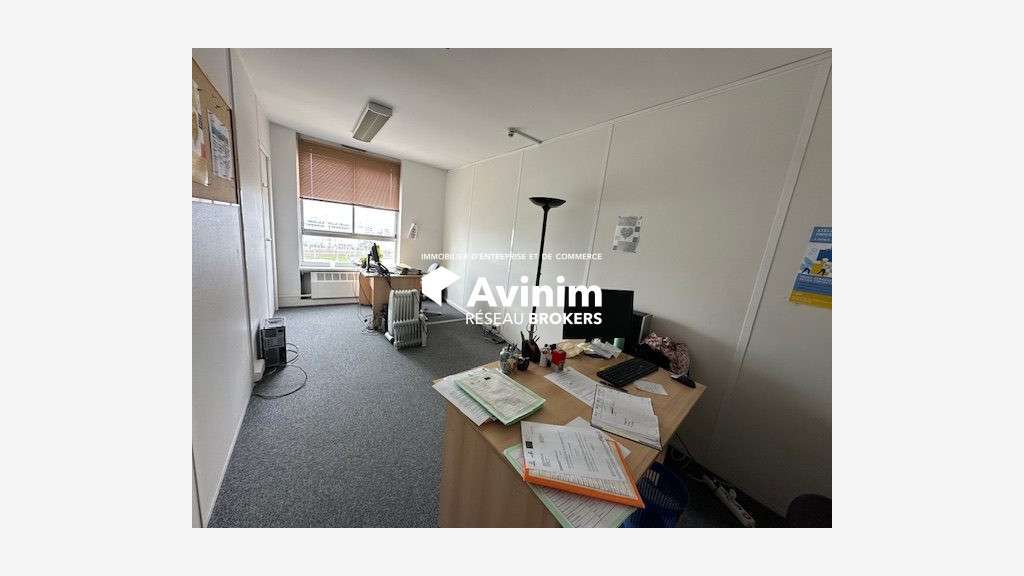 A louer bureaux 330m² R+9 à Paris 18e