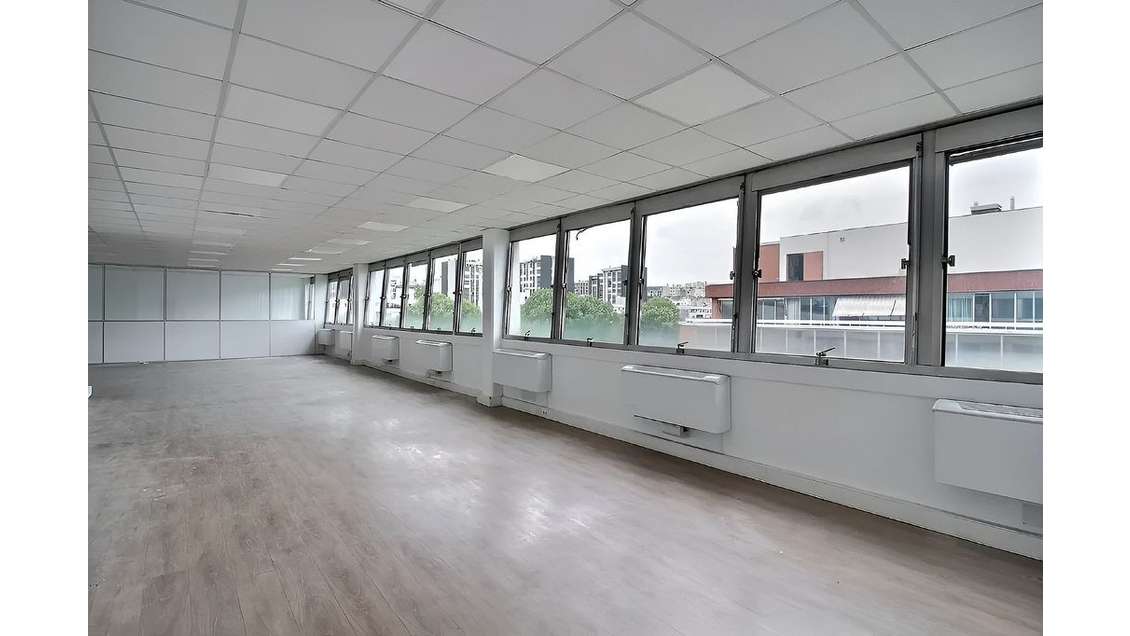 Location bureaux rénovés à Paris 19ème 