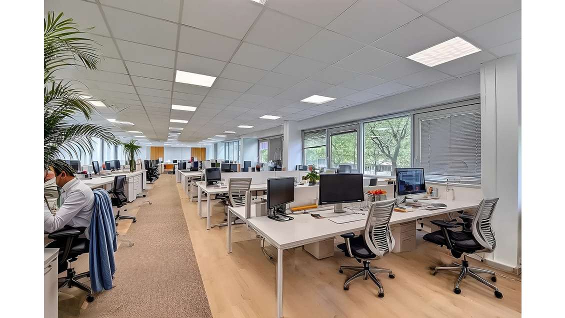 Location bureaux de 142m² lumineux à Paris 19