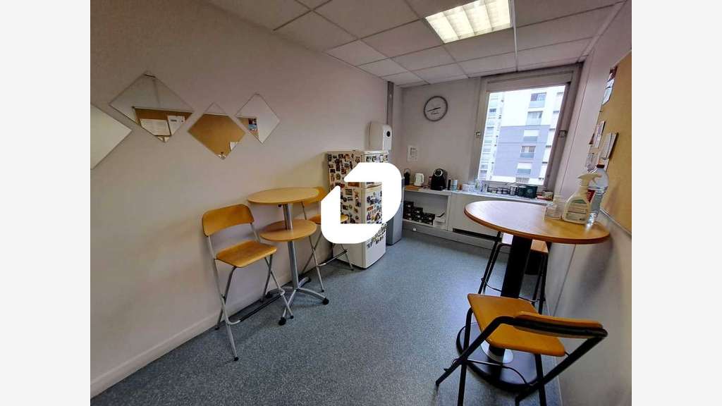A louer Bureaux 896m² Paris
